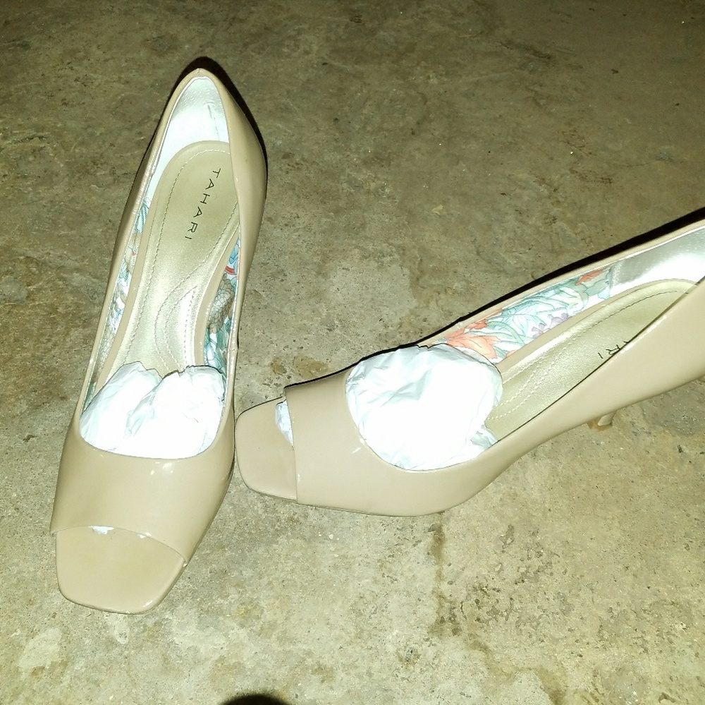 Shoe